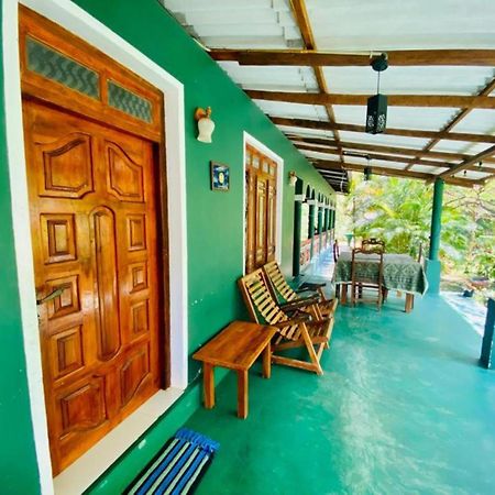 Rock Lake Home Stay Sigiriya Bagian luar foto