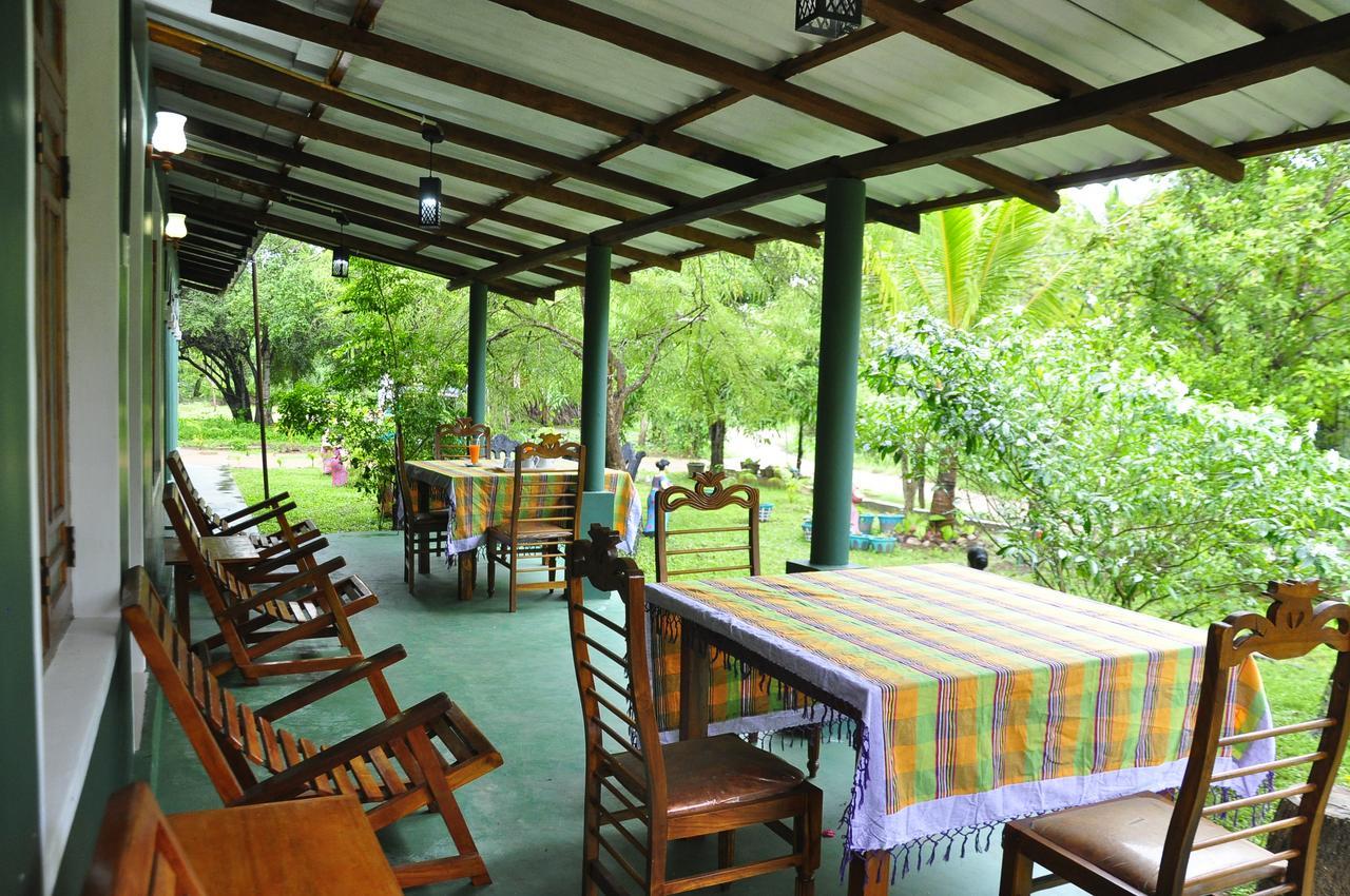 Rock Lake Home Stay Sigiriya Bagian luar foto