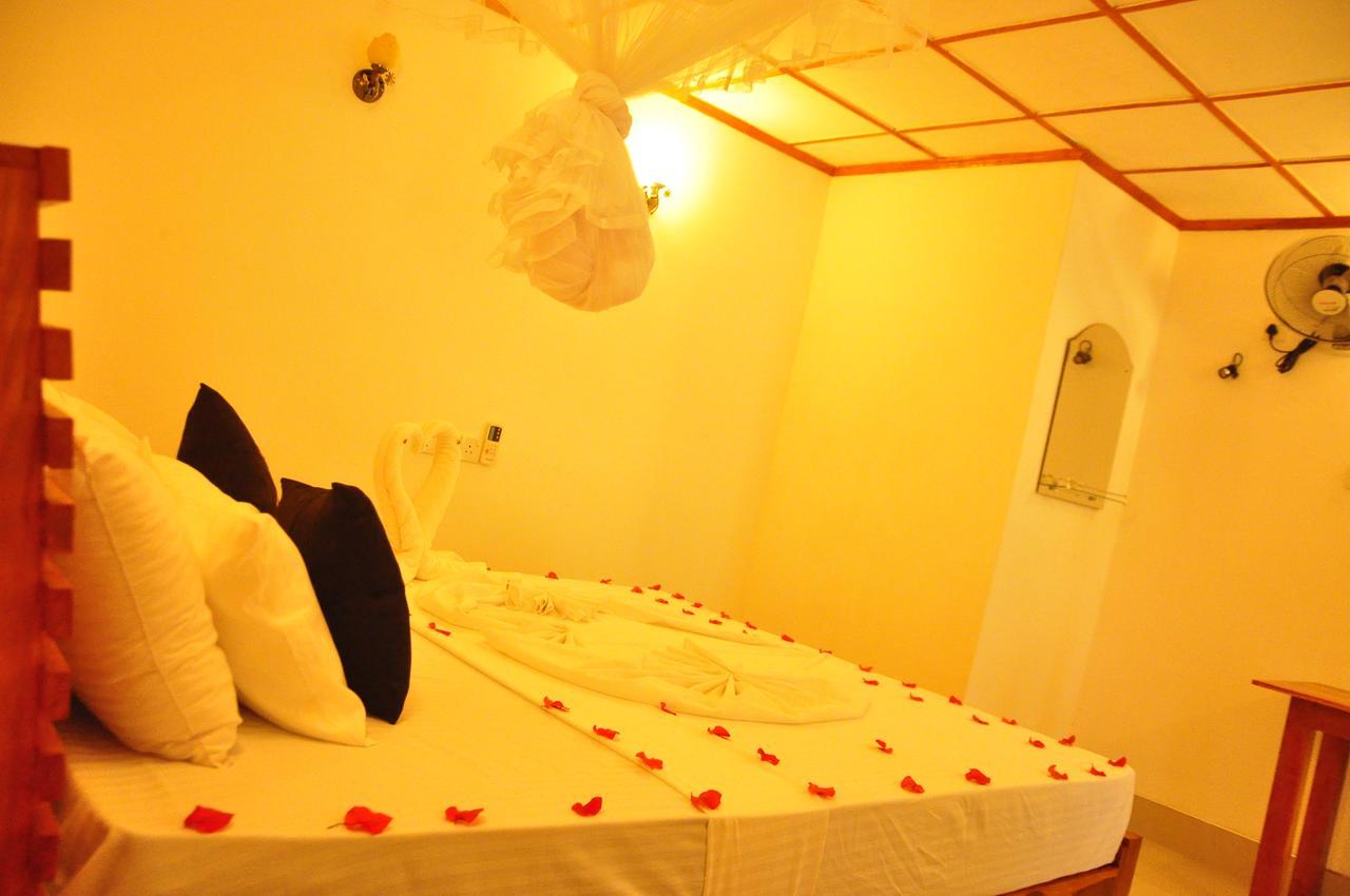 Rock Lake Home Stay Sigiriya Bagian luar foto