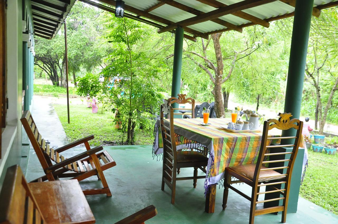 Rock Lake Home Stay Sigiriya Bagian luar foto