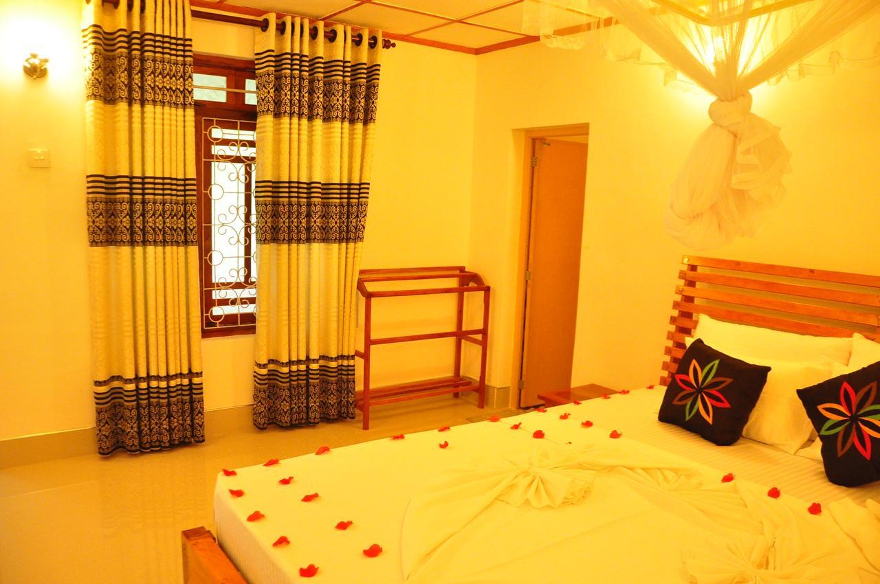 Rock Lake Home Stay Sigiriya Bagian luar foto