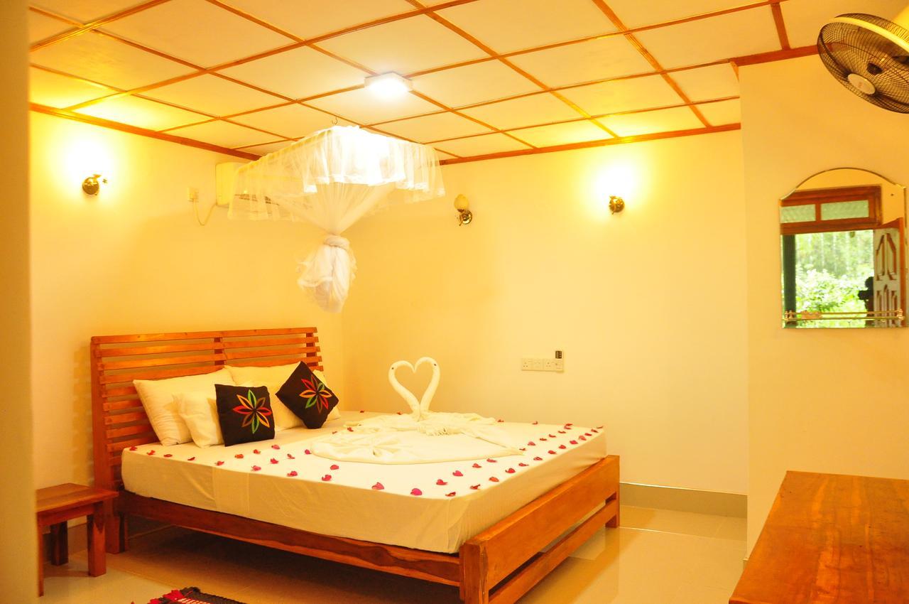 Rock Lake Home Stay Sigiriya Bagian luar foto