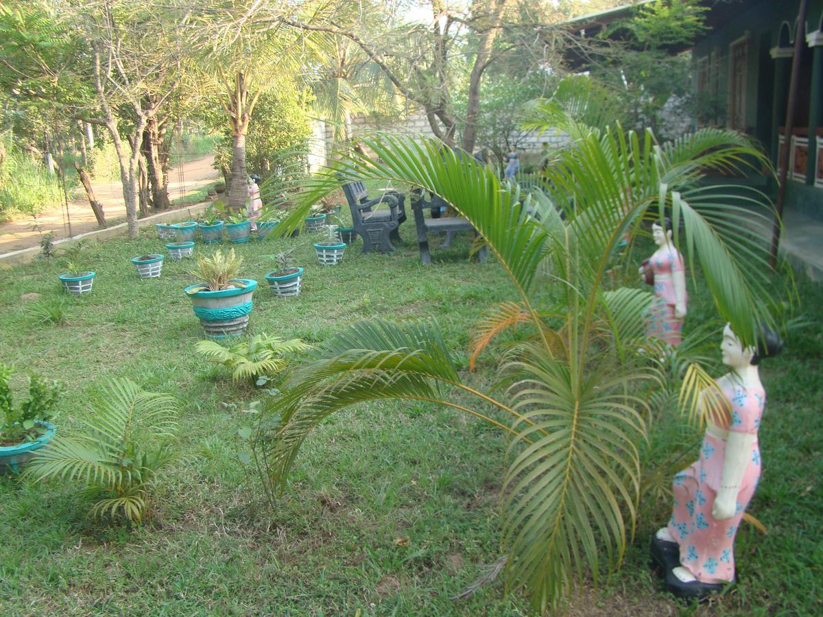 Rock Lake Home Stay Sigiriya Bagian luar foto