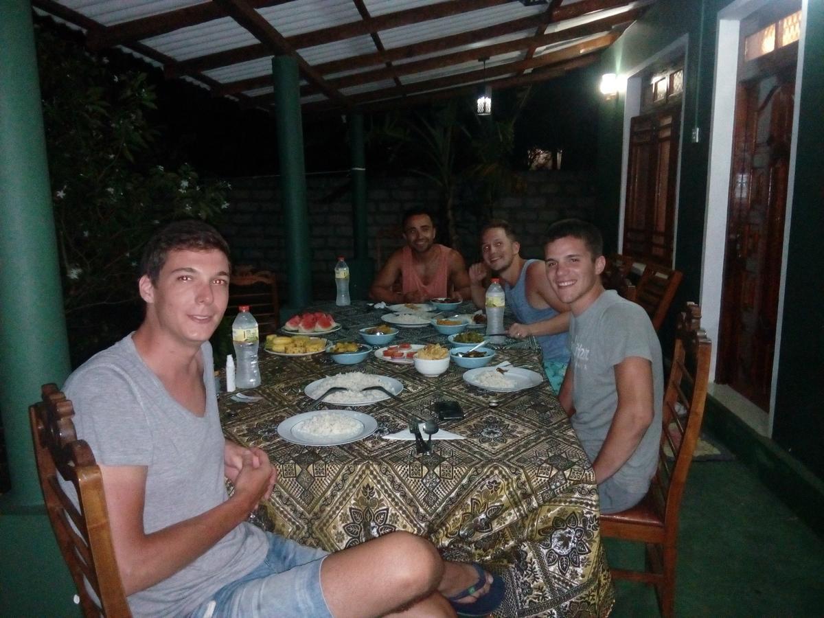 Rock Lake Home Stay Sigiriya Bagian luar foto